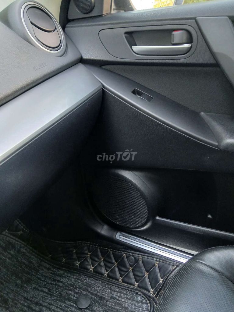 Mazda 3 2014 Vàng cát 90.000 km. Mua bán Ô tô tại Thành phố Thủ Dầu Một Bình Dương được đăng bởi Nguyễn lý hình 9