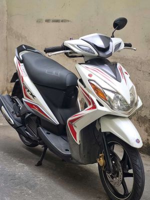 Yamaha Luvias Trắng đỏ. Mua bán Xe máy tại Quận 6 Tp Hồ Chí Minh được đăng bởi Vĩnh Đạt