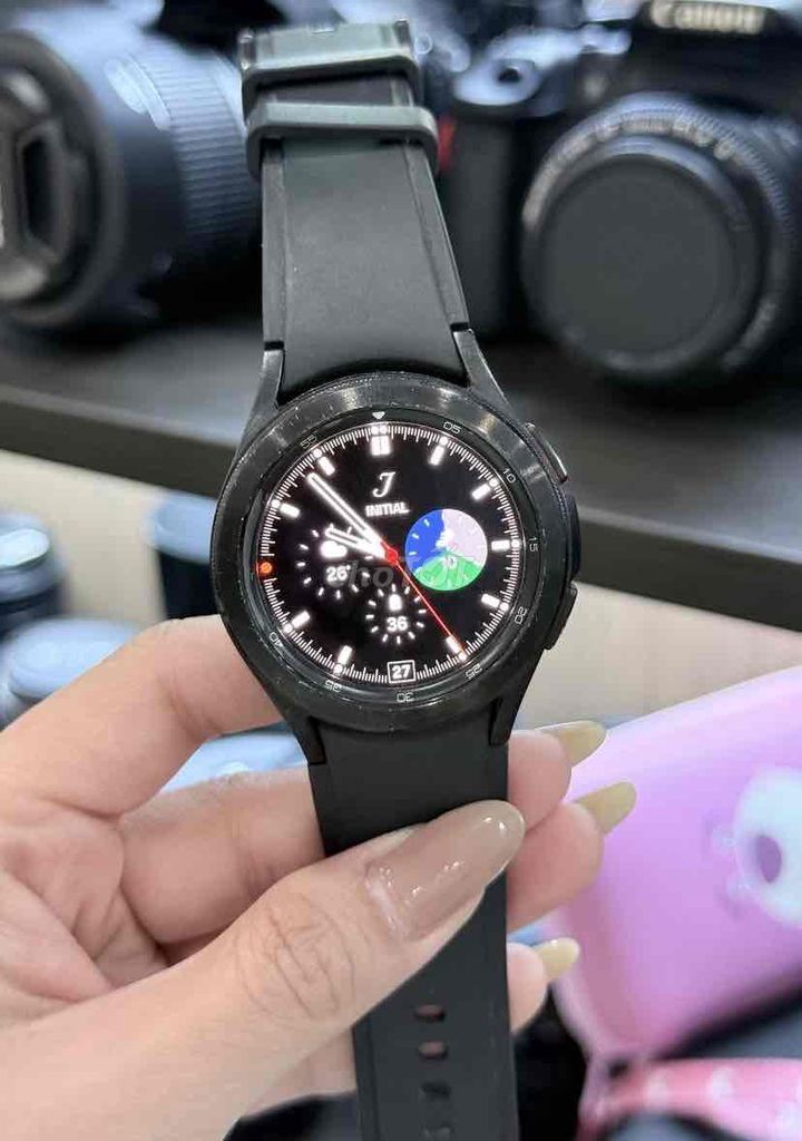Samsung Galaxy Watch 4 Classic Đen 43mm. Mua bán Thiết bị đeo thông minh tại Quận 5 Tp Hồ Chí Minh được đăng bởi Anh Thư hình 1