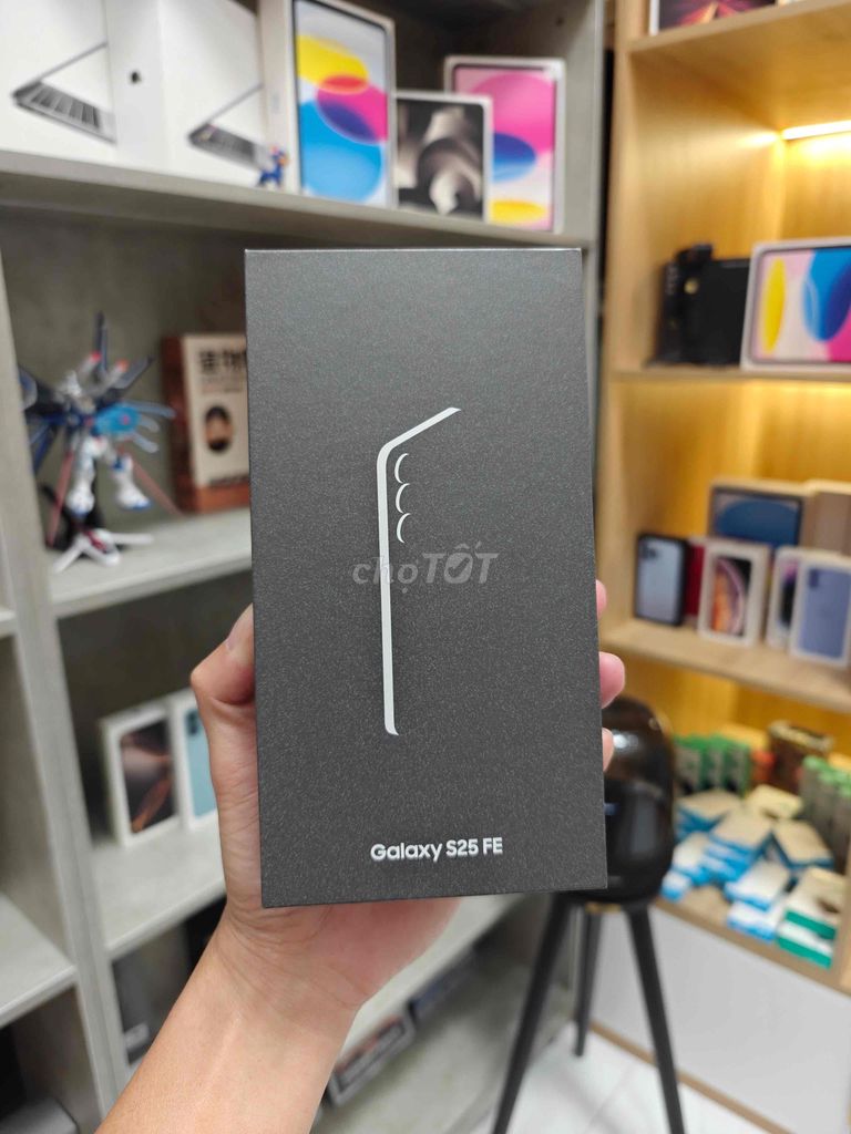 Samsung S25 FE 5G 128GB Black- New Seal VN. Mua bán Điện thoại tại Thành phố Thủ Đức Tp Hồ Chí Minh được đăng bởi ChungStore2 hình 1