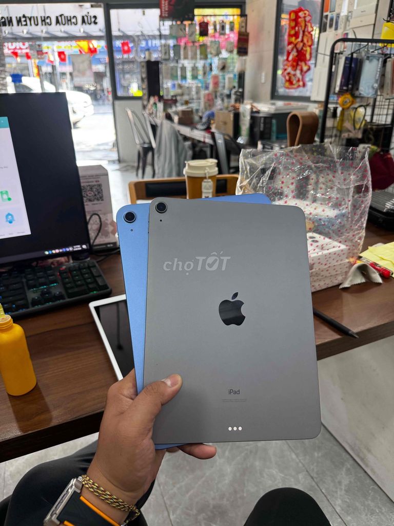 Apple iPad Air 4 256GB Xám. Mua bán Máy tính bảng tại Thành phố Dĩ An Bình Dương được đăng bởi Lê Hoàng Hải hình 1