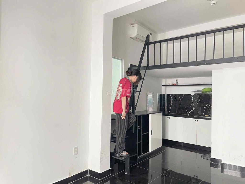 TRUNG TÂM Q4 PHÒNG MỚI GẦN NTT,ULAW FULL NT