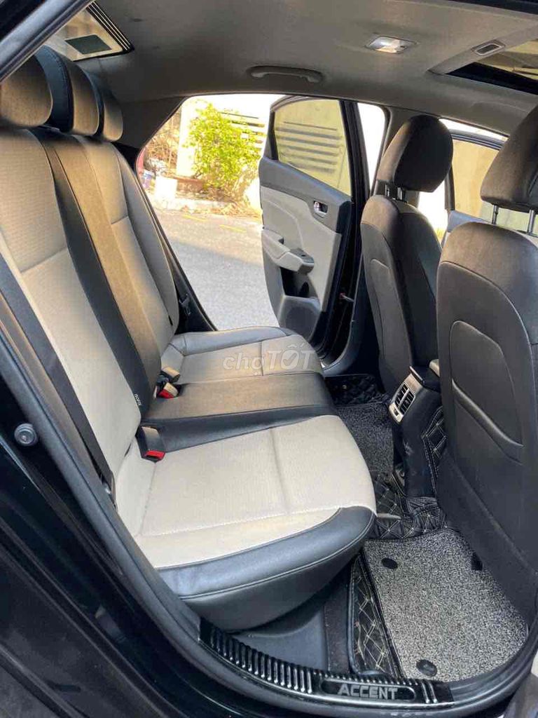 Hyundai Accent 2021 1.4 ATH màu đen , chính chủ. Mua bán Ô tô tại Quận Cầu Giấy Hà Nội được đăng bởi nguyen the huy hình 11