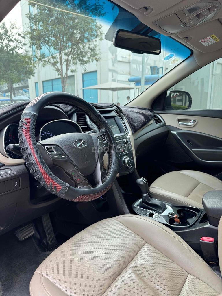 Hyundai Santa Fe 2018 2.2L 4WD - 133333 km. Mua bán Ô tô tại Quận Hà Đông Hà Nội được đăng bởi Đoàn Minh Tiến hình 7