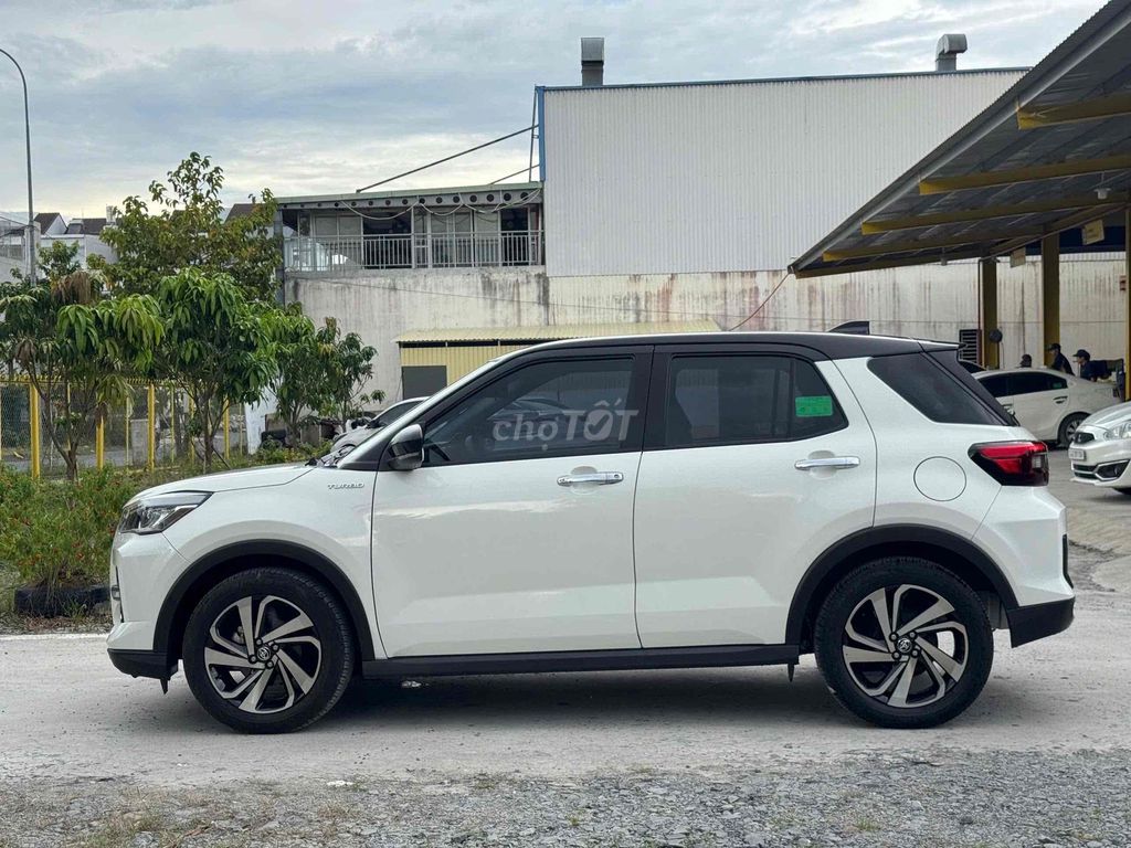 Toyota Raize 2023 - 20800 km. Mua bán Ô tô tại Quận Cái Răng Cần Thơ được đăng bởi Tiết Huỳnh Ngọc Hải hình 8