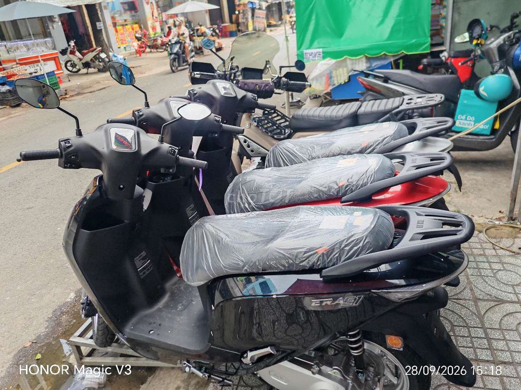 Электроскутер Dat.Bike E1 красный