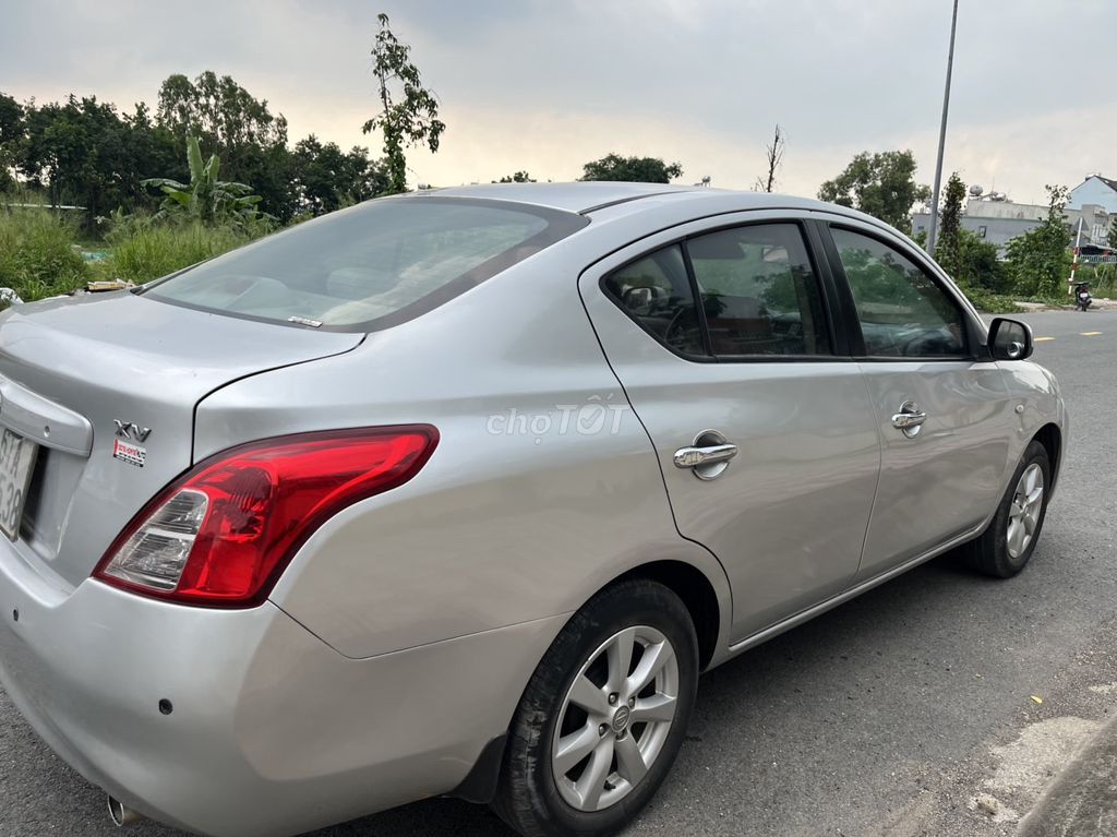 Nissan Sunny 2013  - 100000 km. Mua bán Ô tô tại Thành phố Dĩ An Bình Dương được đăng bởi A Sang hình 3