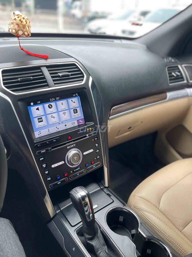 Ford Explorer 2017 - 91000 km. Mua bán Ô tô tại Thành phố Biên Hòa Đồng Nai được đăng bởi Chien Phan hình 12
