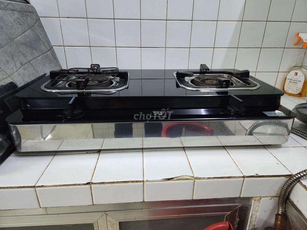 Bếp ga Electrolux Kính cường lực Đen. Mua bán Bếp, lò, đồ điện nhà bếp tại Quận 11 Tp Hồ Chí Minh được đăng bởi Lê nhung hình 1