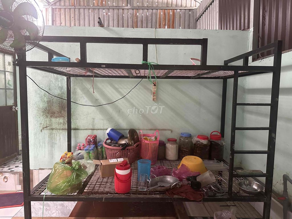 Giường tầng Kim loại Đen. Mua bán Giường, chăn ga gối nệm tại Thành phố Tân An Long An được đăng bởi Kim Tuyền Nguyễn hình 1