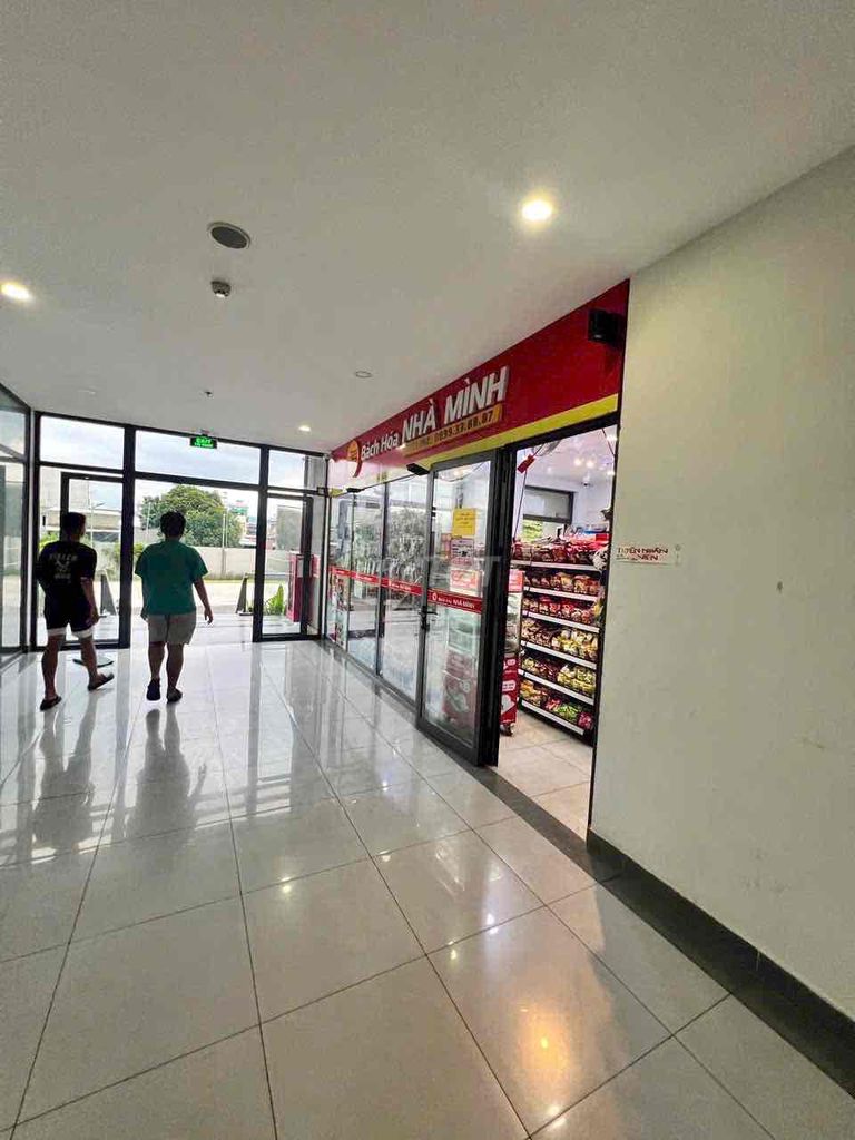 Căn Shop house Bcons Green View 60m2 siêu rẻ giá 2,9 tỷ .Sổ lâu dài