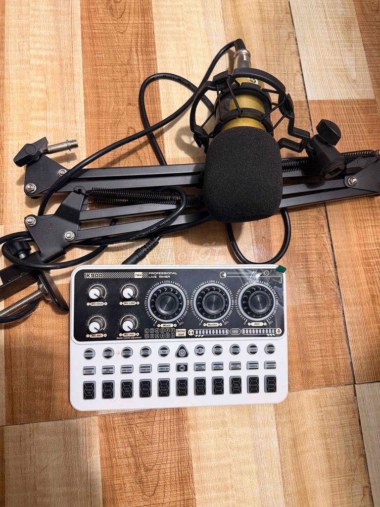 Bộ mic trợ live Đen trắng Chưa sử dụng. Mua bán Tivi, Âm thanh tại Huyện Thới Bình Cà Mau được đăng bởi Thao Vy hình 1