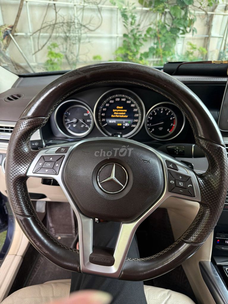 Mercedes Benz E Class 2015 E200 - 70000 km. Mua bán Ô tô tại Thành phố Thủ Đức Tp Hồ Chí Minh được đăng bởi Phạm Thị Xuân Mai hình 6