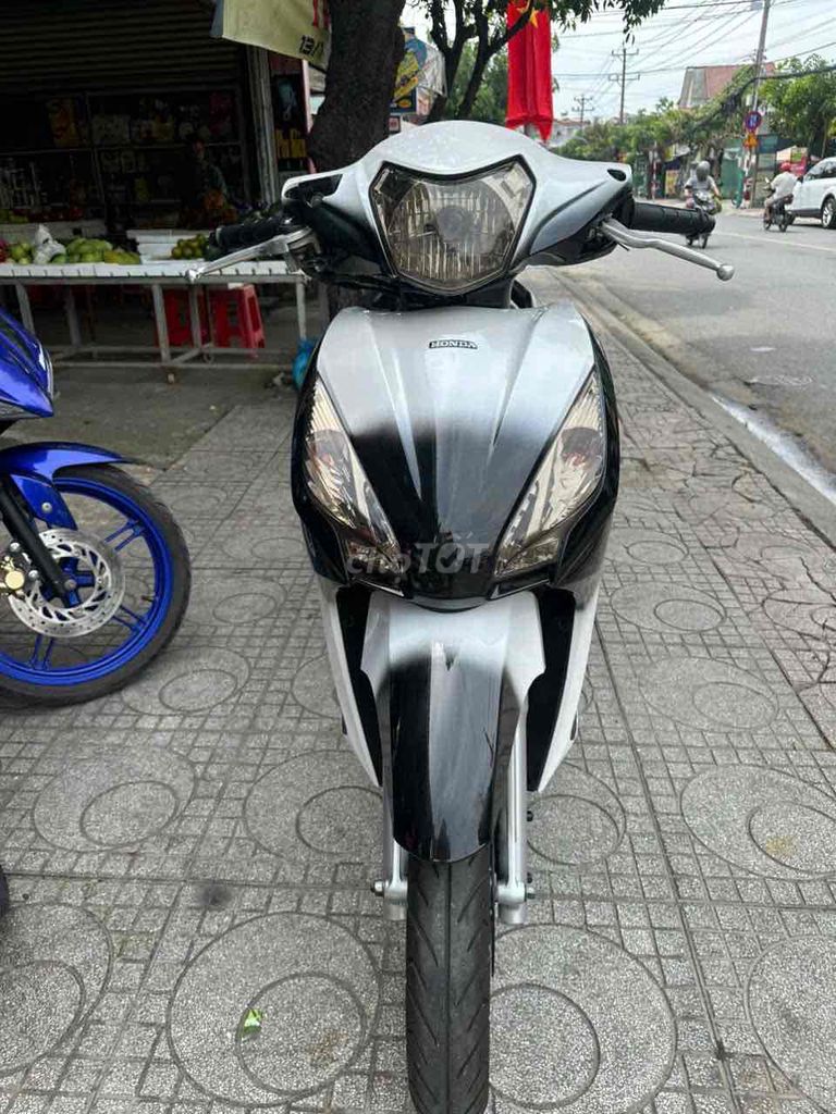 Honda Vision 2018 Trắng đen 3D. Mua bán Xe máy tại Thành phố Thuận An Bình Dương được đăng bởi xe máy phước thịnh hình 1