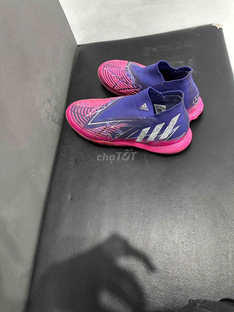 Giày đá bóng Adidas Predator Edge .1 TF Nam 42. Mua bán Đồ thể thao, Dã ngoại tại Quận Long Biên Hà Nội được đăng bởi Bảo Huỳnh hình 1