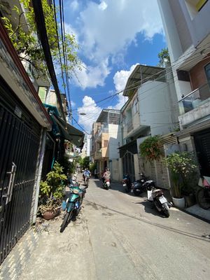 Townhouse 122 m² · 4 bed · Đường Thân Nhân Trung