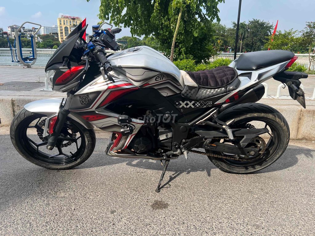 Z300 2018 biển Hà Nội odo 1v7. Mua bán Xe máy tại Quận Hai Bà Trưng Hà Nội được đăng bởi Nguyễn Hiếu hình 3