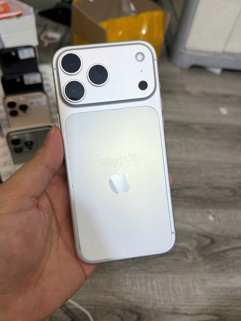🙌iphone 17 pro max lock 256gb thay màn hx ko báo. Mua bán Điện thoại tại Quận Thanh Xuân Hà Nội được đăng bởi Thành Vũ Mobile hình 1