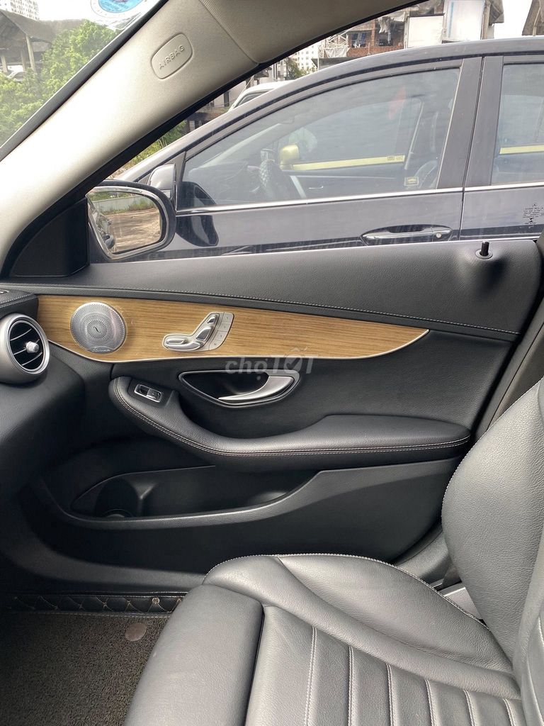 Mercedes C250 Exclusive, lăn bánh 2018. Mua bán Ô tô tại Thành phố Thủ Đức Tp Hồ Chí Minh được đăng bởi Gia Hoang hình 4