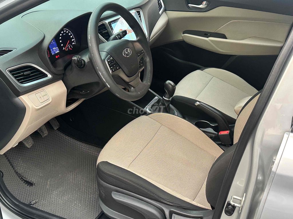 Hyundai Accent 2022 Số sàn 66000 km Bạc. Mua bán Ô tô tại Quận Hoàng Mai Hà Nội được đăng bởi NHẬT DOANH AUTO  hình 6