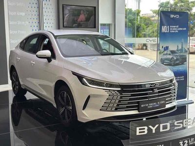 BYD Seal 5 2025 Trắng Xăng lai điện