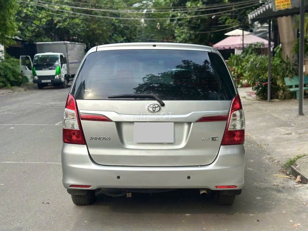 Toyota Innova 2.0E 2015 số sàn 8 chỗ. Mua bán Ô tô tại Quận 12 Tp Hồ Chí Minh được đăng bởi Xuân Trường hình 6