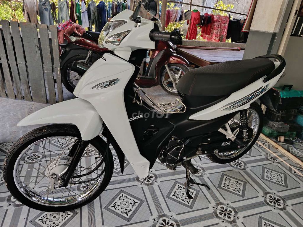 Cần bán. Mua bán Xe máy tại Huyện Giồng Riềng Kiên Giang được đăng bởi Tuan hình 6