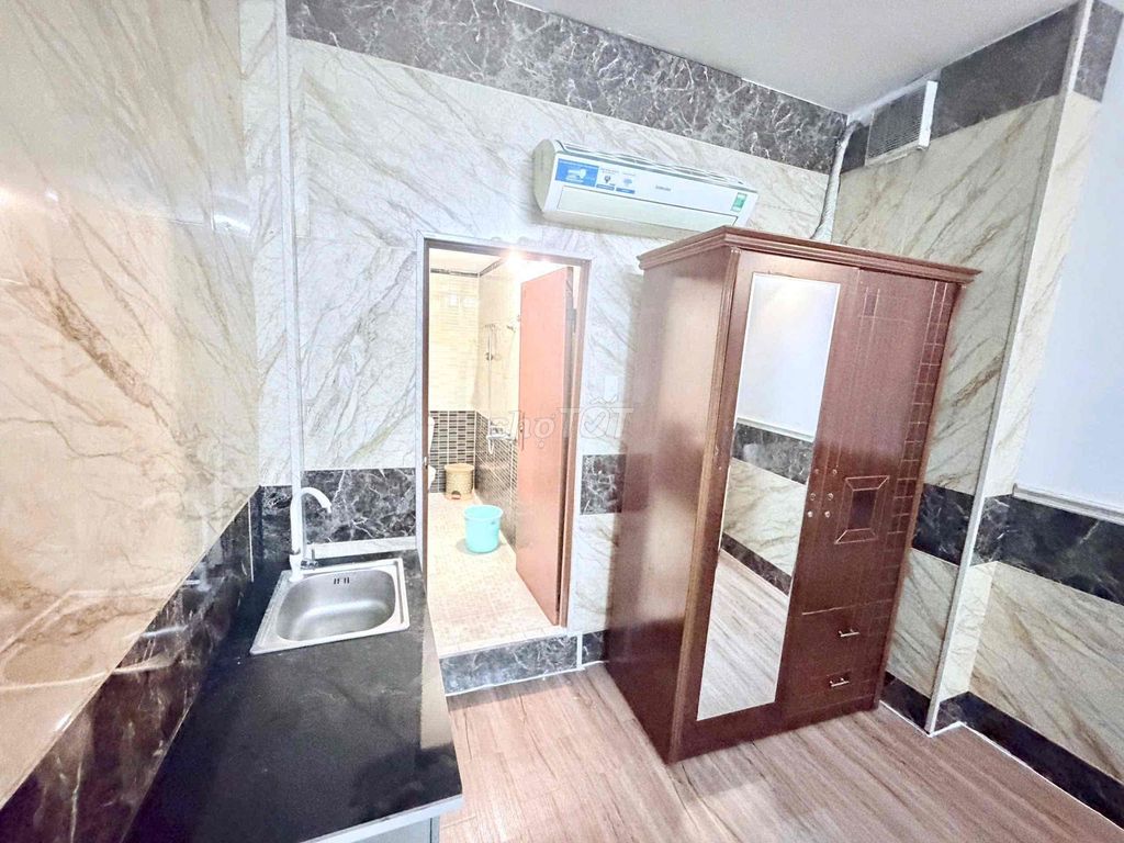 cho thuê phòng uth hutech ftu2 4tr-4tr2 mặt tiền d5 Quận Bình Thạnh