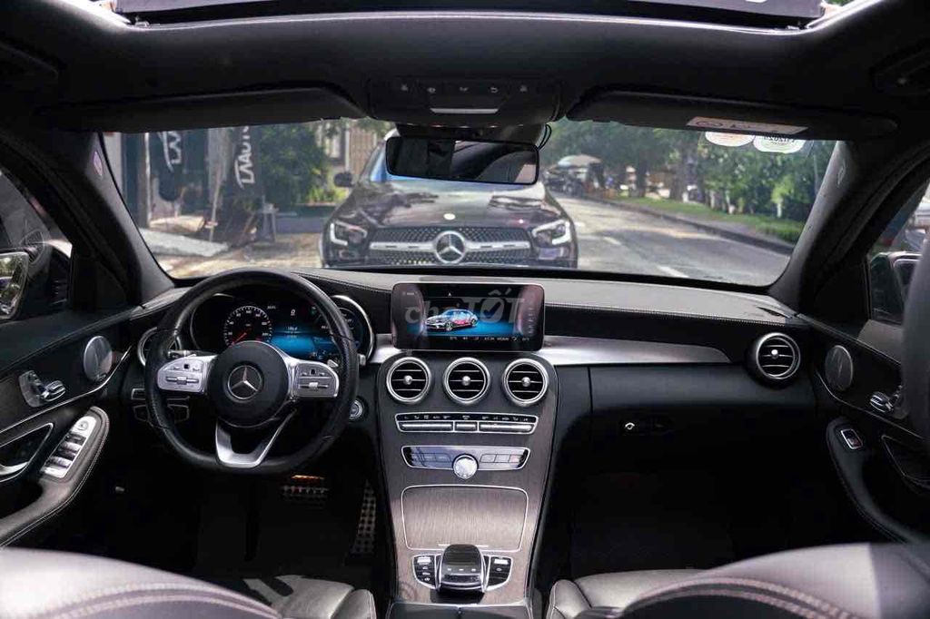 LONG ANH AUTO về Mercedes C300 AMG 2019. Mua bán Ô tô tại Quận 7 Tp Hồ Chí Minh được đăng bởi LongAnh AuTo  hình 13