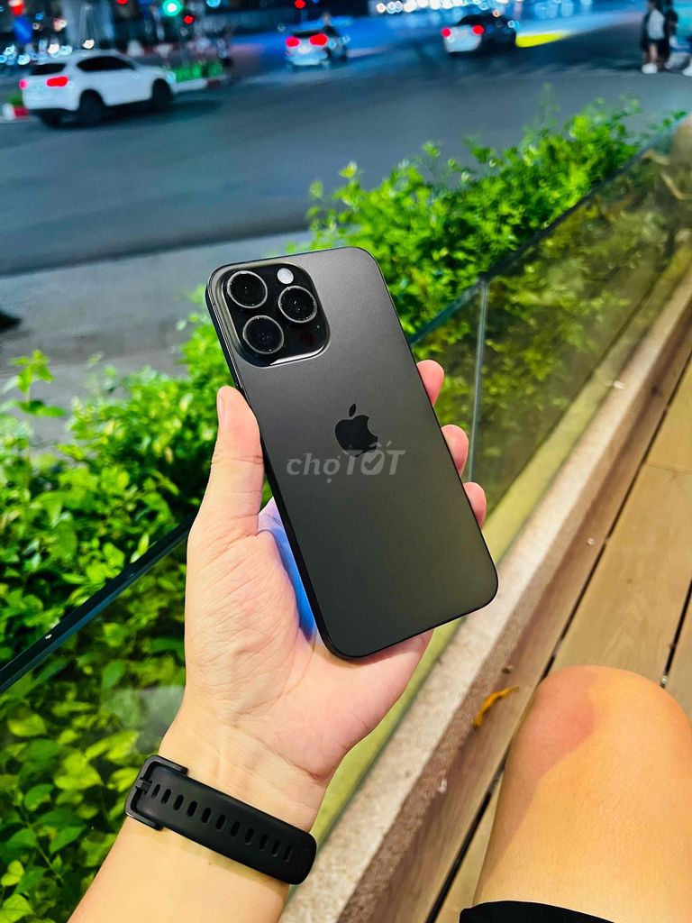 Apple iPhone 15 Pro Max 256GB Đen đẹp keng. Mua bán Điện thoại tại Quận Tây Hồ Hà Nội được đăng bởi Nguyễn Văn Lung hình 1