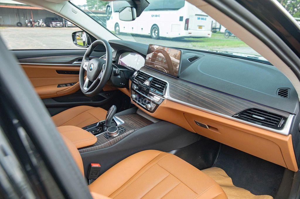 BMW 520I LUXURY LINE 2024. Mua bán Ô tô tại Quận Gò Vấp Tp Hồ Chí Minh được đăng bởi Đoàn Thuận hình 18