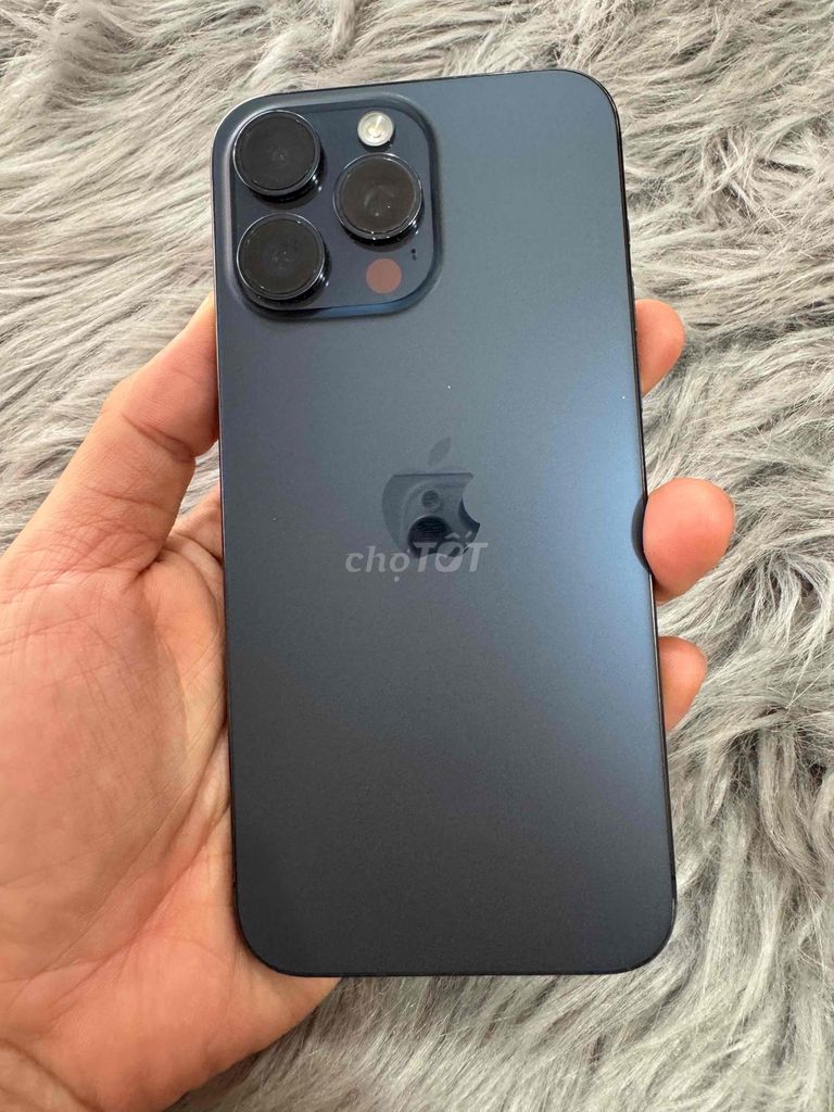 iPhone 15 Pro Max 256GB rin áp Việt Nam. Mua bán Điện thoại tại Thành phố Thủ Đức Tp Hồ Chí Minh được đăng bởi đỗ huy hình 1