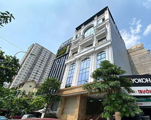 Cho thuê mặt phố Nguyễn Khang: 150m2, 1 hầm, 8 tầng