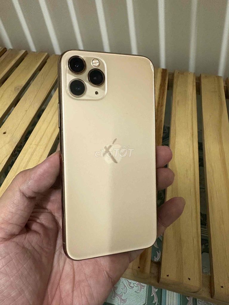 Apple iPhone 11 Pro Vàng. Mua bán Điện thoại tại Quận 12 Tp Hồ Chí Minh được đăng bởi Cony hình 1