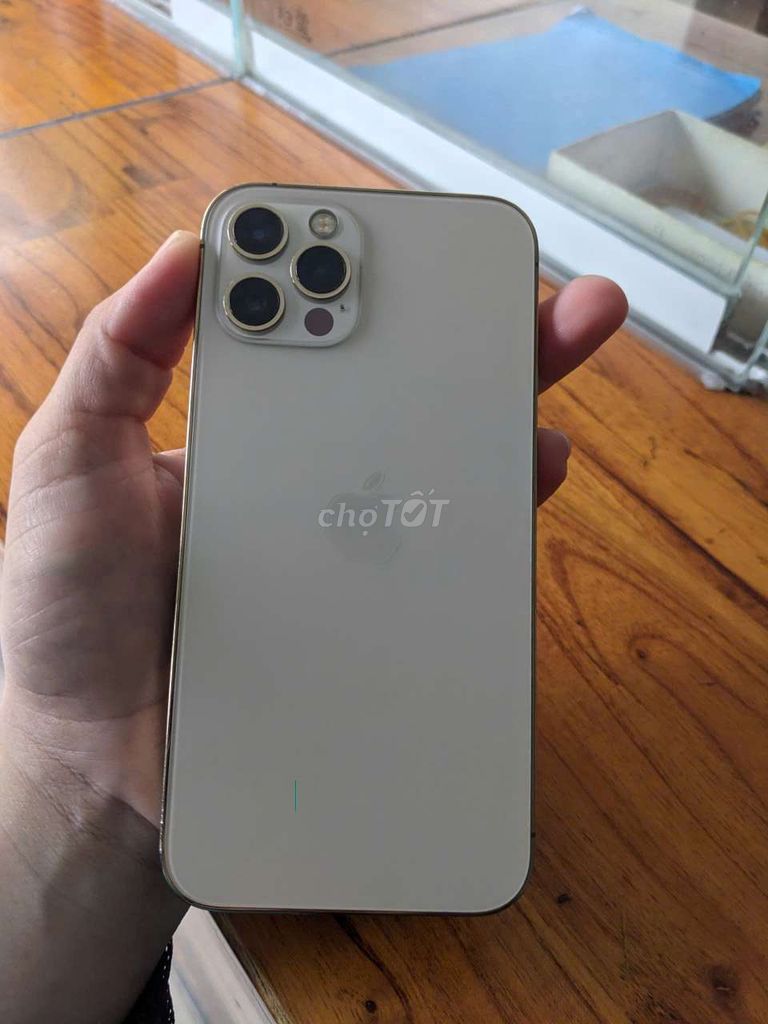 iPhone 12 Pro 128GB Vàng gold. Mua bán Điện thoại tại Quận Sơn Trà Đà Nẵng được đăng bởi Nguyễn Lê Minh Khôi hình 1