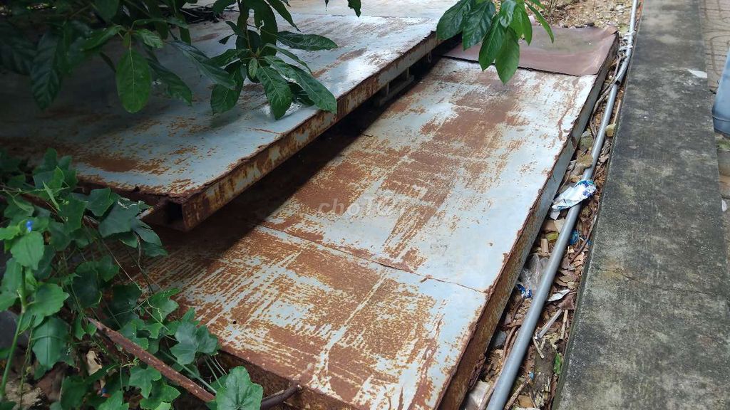 Cửa sắt Sắt V5 Tôn 3ly 2m5x2m5. Mua bán Nội thất, đồ gia dụng khác tại Huyện Long Điền Bà Rịa - Vũng Tàu được đăng bởi Thuong Tran Van hình 1