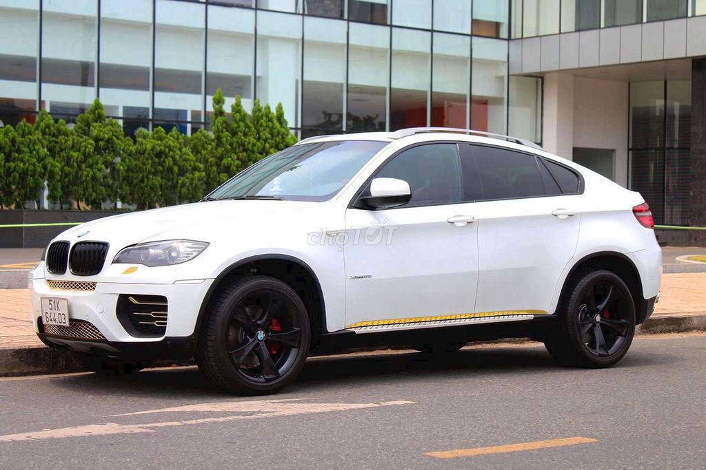 BMW X6 xDrive35i 2008 Xe Màu Trắng Nội Thất Đỏ. Mua bán Ô tô tại Quận Tân Phú Tp Hồ Chí Minh được đăng bởi HOANG SON hình 2