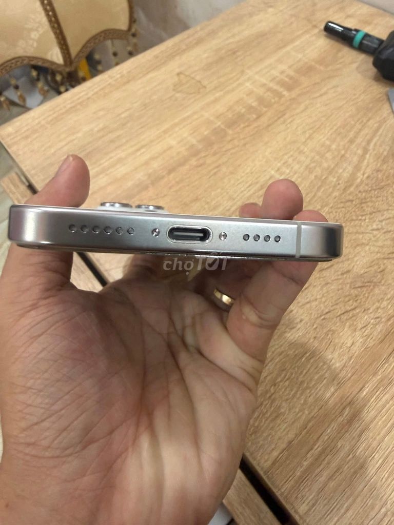 Apple iPhone 16 Pro Max 256GB Trắng 98%. Mua bán Điện thoại tại Quận 1 Tp Hồ Chí Minh được đăng bởi Hội Đồ Điện Tử hình 1