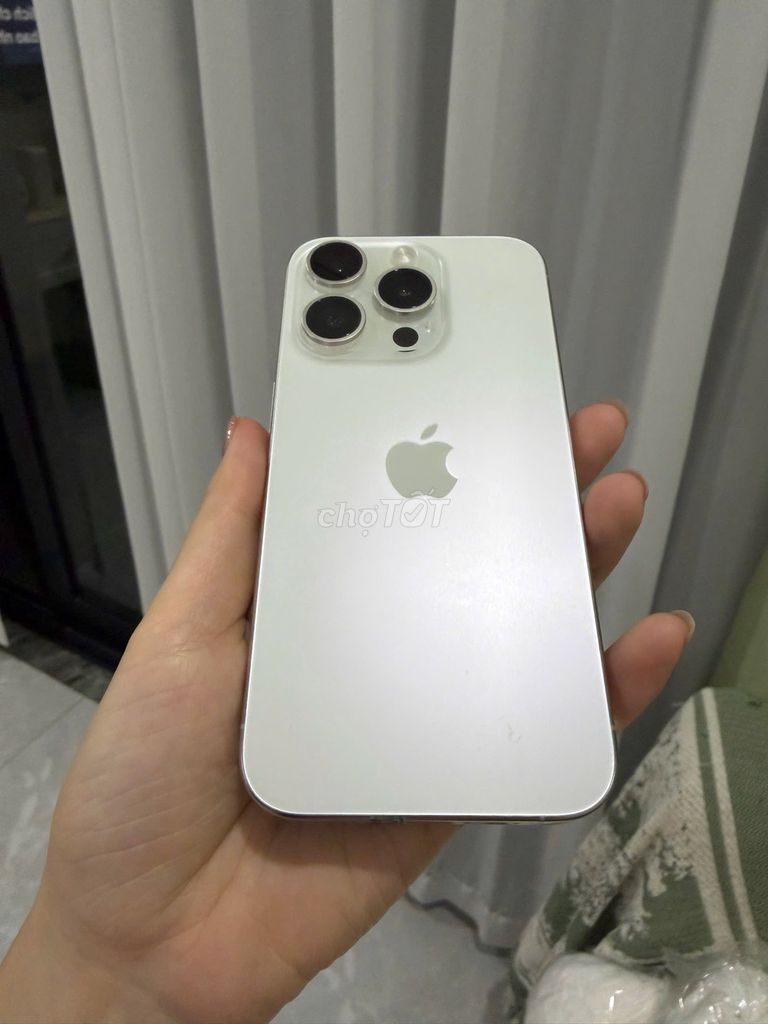 Apple iPhone 15 Pro 256GB Trắng. Mua bán Điện thoại tại Quận Ngô Quyền Hải Phòng được đăng bởi Pham Van Phong hình 1