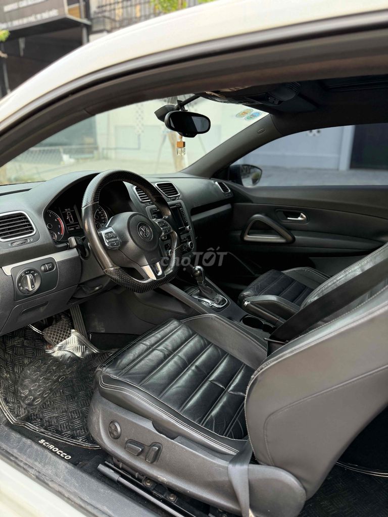 Volkswagen Scirocco 2010 phiên bản 2.0 - 90000 km. Mua bán Ô tô tại Quận Bình Thạnh Tp Hồ Chí Minh được đăng bởi kim hạo thiên hình 9