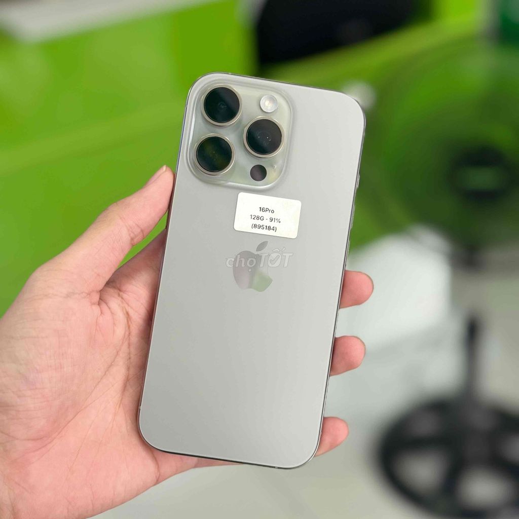 iPhone 16 Pro 128GB Xám titan. Mua bán Điện thoại tại Quận Ngô Quyền Hải Phòng được đăng bởi TRAN SONG HA hình 1