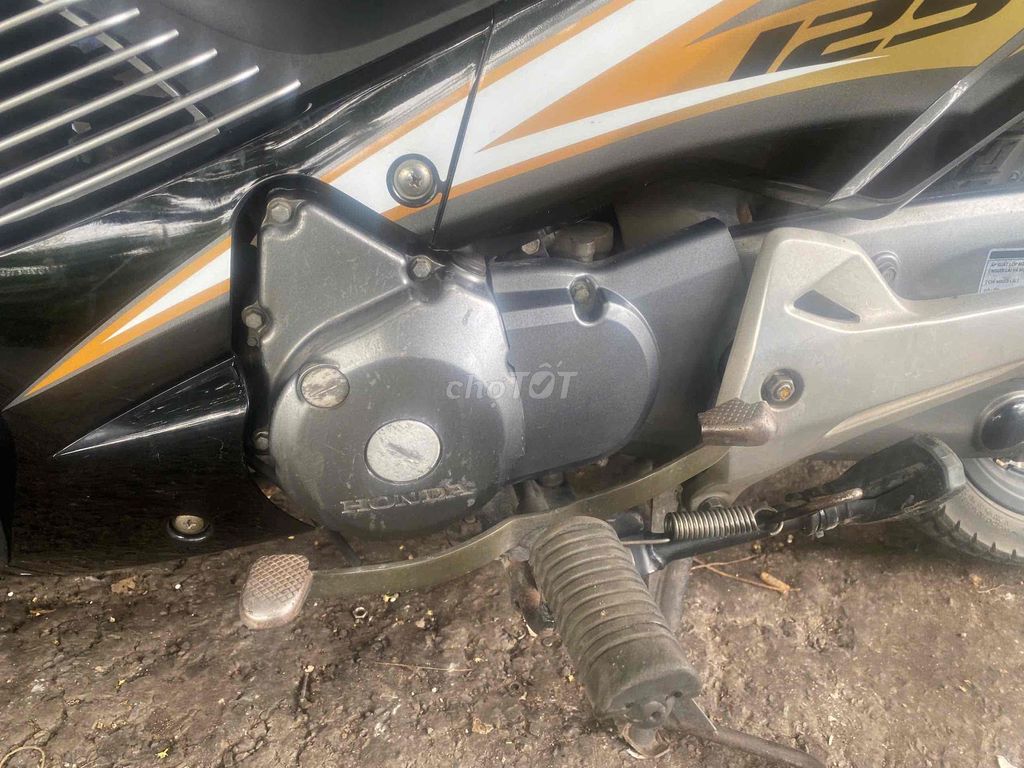 Honda Future Neo Đen Vàng Bạc. Mua bán Xe máy tại Huyện Long Hồ Vĩnh Long được đăng bởi Hai lúa hình 2