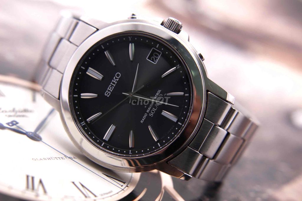 Đồng hồ Seiko Spirit Solar Wave Control