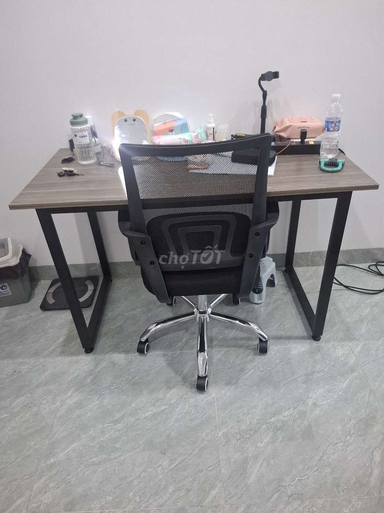 về quê thanh lý bộ bàn ghế mới mua. Mua bán Bàn ghế tại Huyện An Dương Hải Phòng được đăng bởi Pham Quynh Nhu Le hình 1