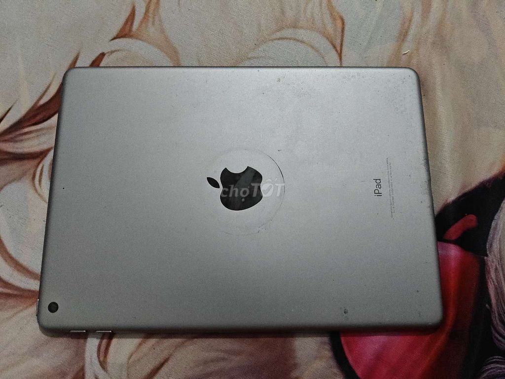 Apple iPad Gen 6 Wifi 32GB Xám. Mua bán Máy tính bảng tại Thành phố Long Xuyên An Giang được đăng bởi trần phong hình 1