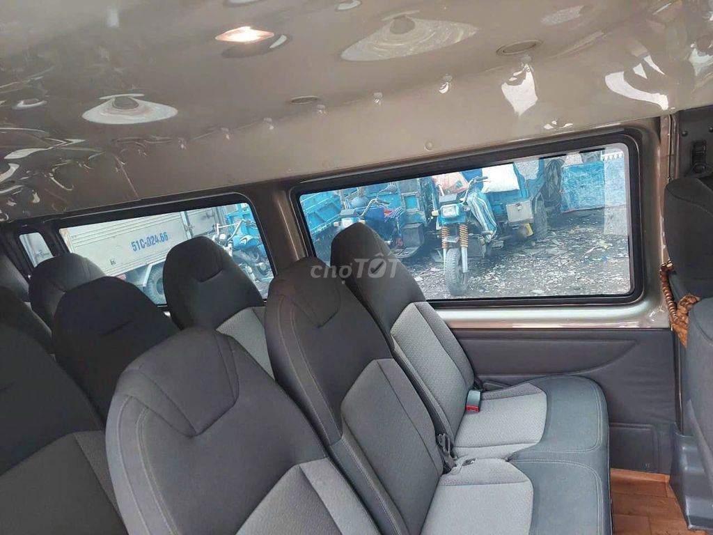 FORD TRANSIT model 2023 XE CHỞ NHÂN VIÊN, ĐI KỸ. Mua bán Ô tô tại Quận Tân Phú Tp Hồ Chí Minh được đăng bởi Trần Thành hình 2