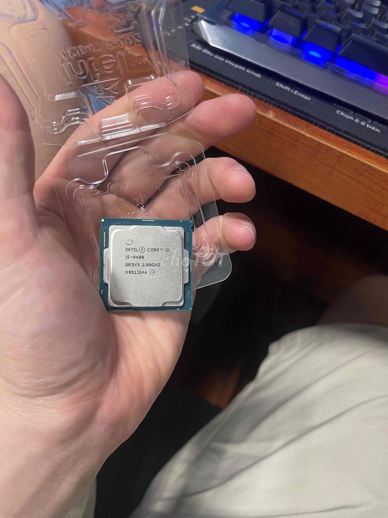 CPU Intel Core i5-9400. Mua bán Linh kiện (RAM, Card...) tại Huyện Gia Lâm Hà Nội được đăng bởi Hùng hình 1