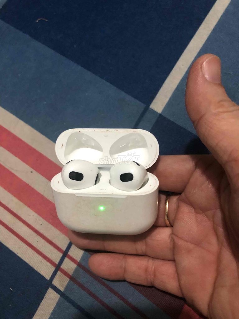 Tai nghe Apple AirPods 3 Trắng còn nghe 1 bên. Mua bán Tivi, Âm thanh tại Thành phố Thuận An Bình Dương được đăng bởi Vương Hải Long hình 1