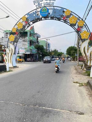 Bán đất tặng nhà cấp 4, 2 mặt tiền đường trường ông ích khiêm 150m2