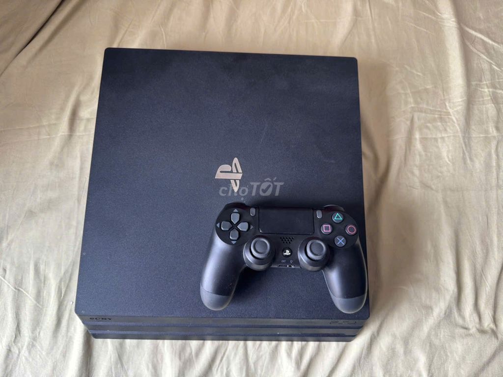 PS4 Pro 1TB 4K + 1 tay + đĩa PS4